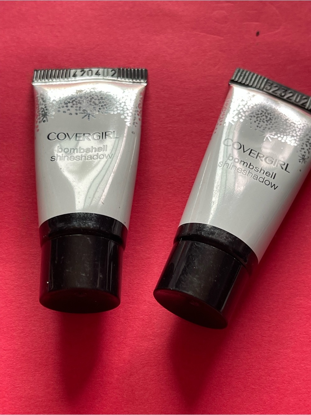 2 COVERGIRL Bombshell ShineShadow# 300 ICE QUEEN New